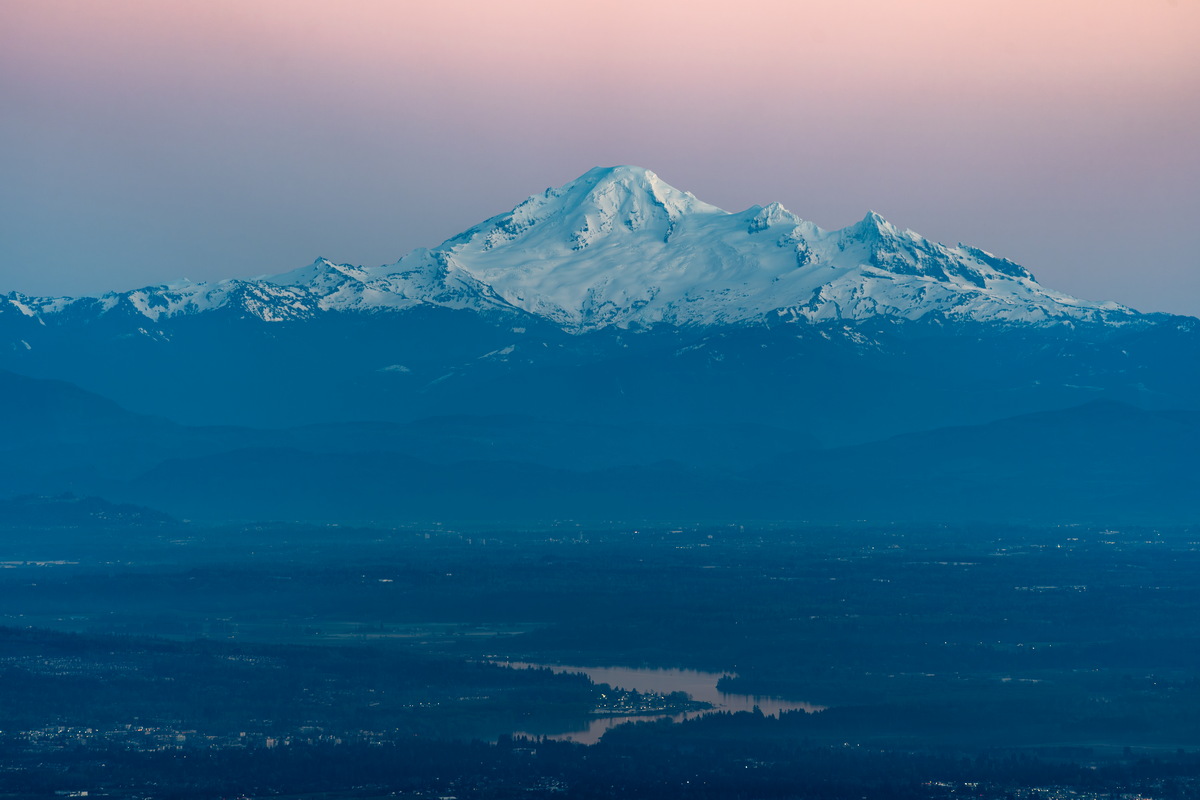 暮色中的贝克山 01 · Mount Baker at dusk — Mount Seymour Provincial Park, North Vancouver, BC